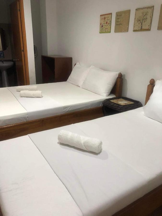 Seascape Lodging House 코른 외부 사진